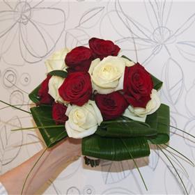 fwthumbRed and Cream roses.jpg